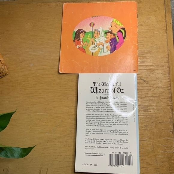 The Wizard Of Oz Book Bundle Of Two Paperback Books Children's And Chapter Book - Picture 10 of 11